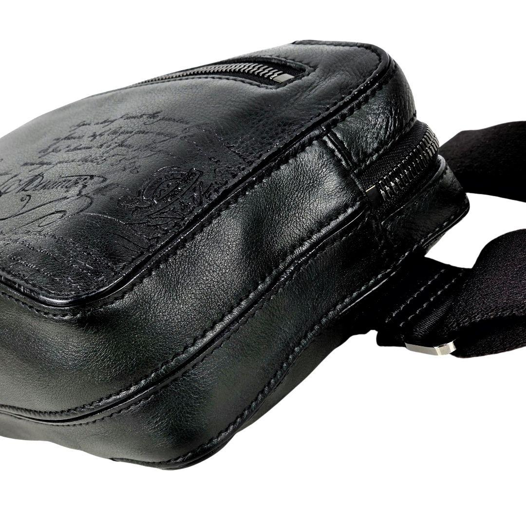 美品 ベルルッティ スクリットカリグラフィ ボディバッグ ウエストバッグ