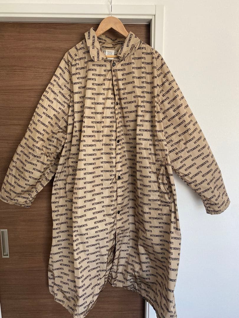 最安値 VETEMENTS レインコート
