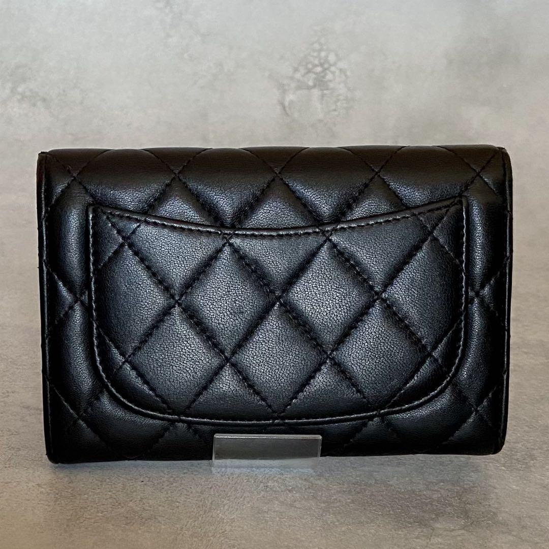 CHANEL シャネル マトラッセ ラムスキン ブラック 二つ折り財布 シリアル
