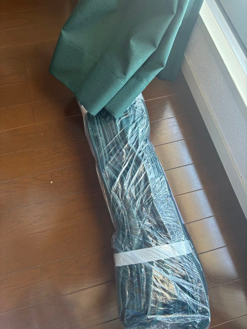 【未使用】【セミオーダーカーテン】グリーン　完全遮光　保温　遮熱