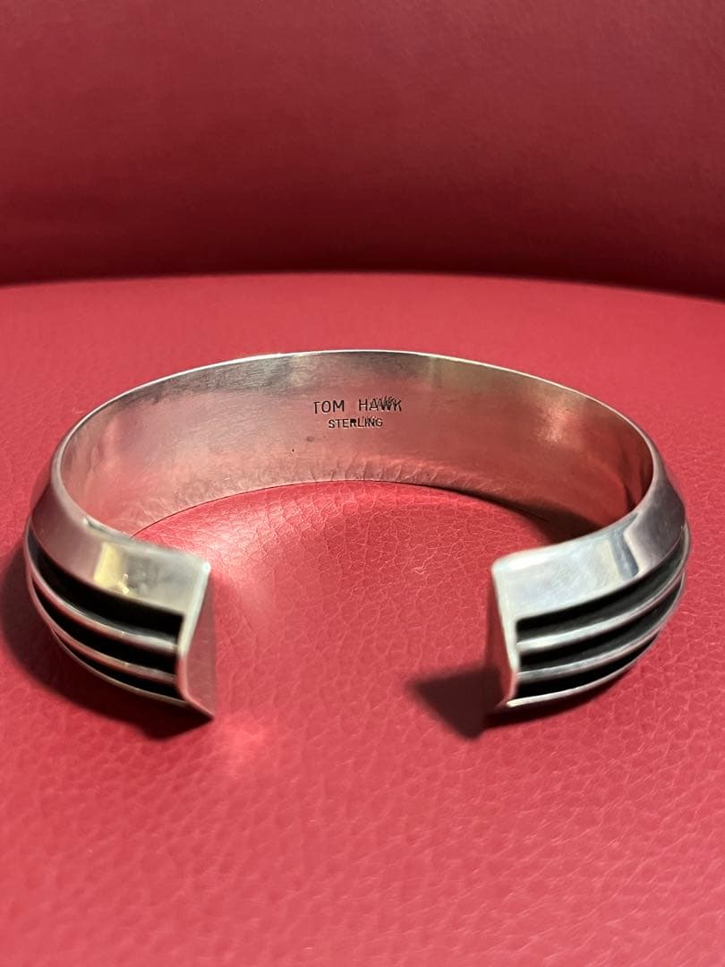 TOM HAWK トムホーク シルバー ストライプデザイン ブレスレット
