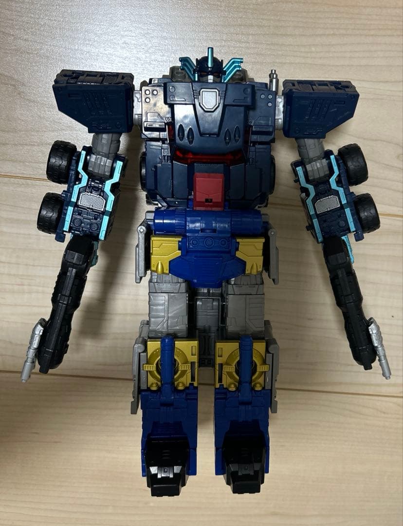 トランスフォーマー レガシー アルマダコンボイ ネメシスプライム バージョン