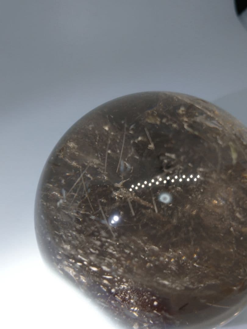 天然石■スモーキールチル■虹入り■丸玉■スフィア■台座付き■これマジやばいやつ