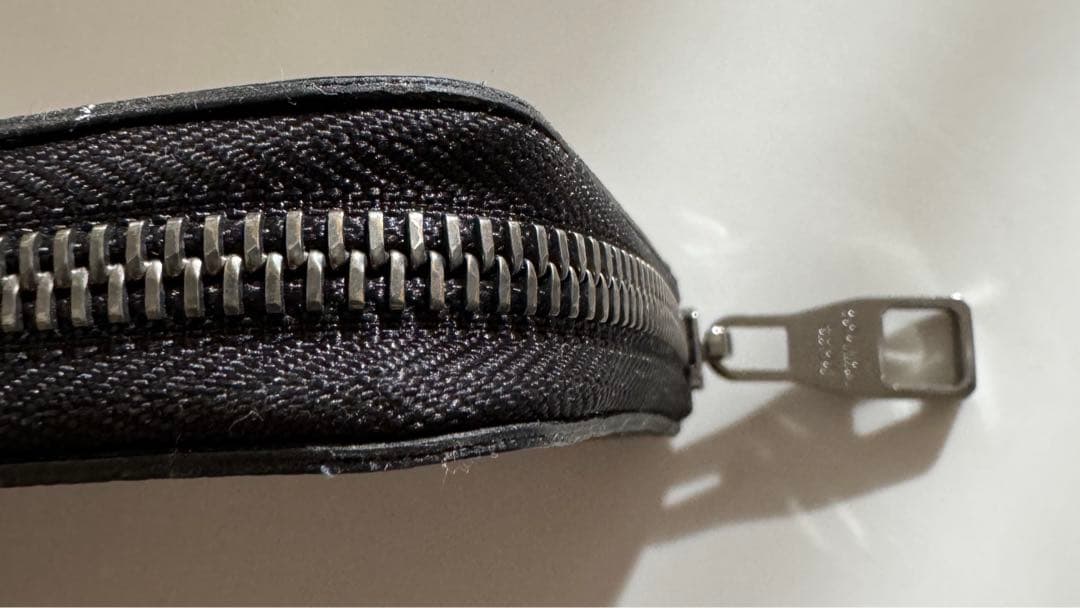 ルイヴィトン　エクリプス　ジッピーウォレット