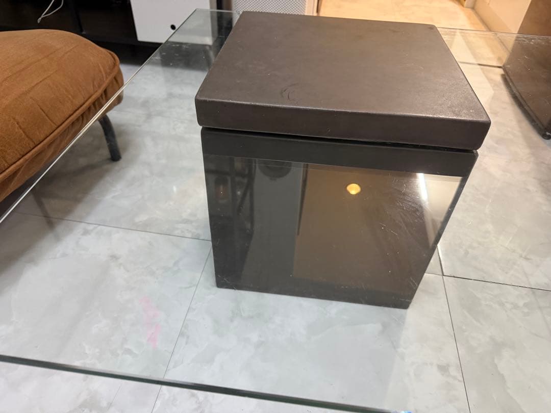 moda en casa FLYING table ガラステーブル
