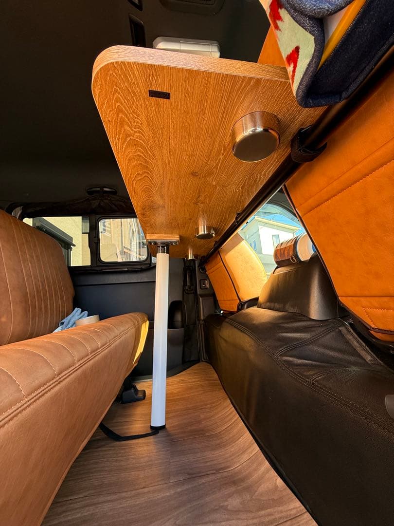 ハイエース　フレックスセカンドテーブル