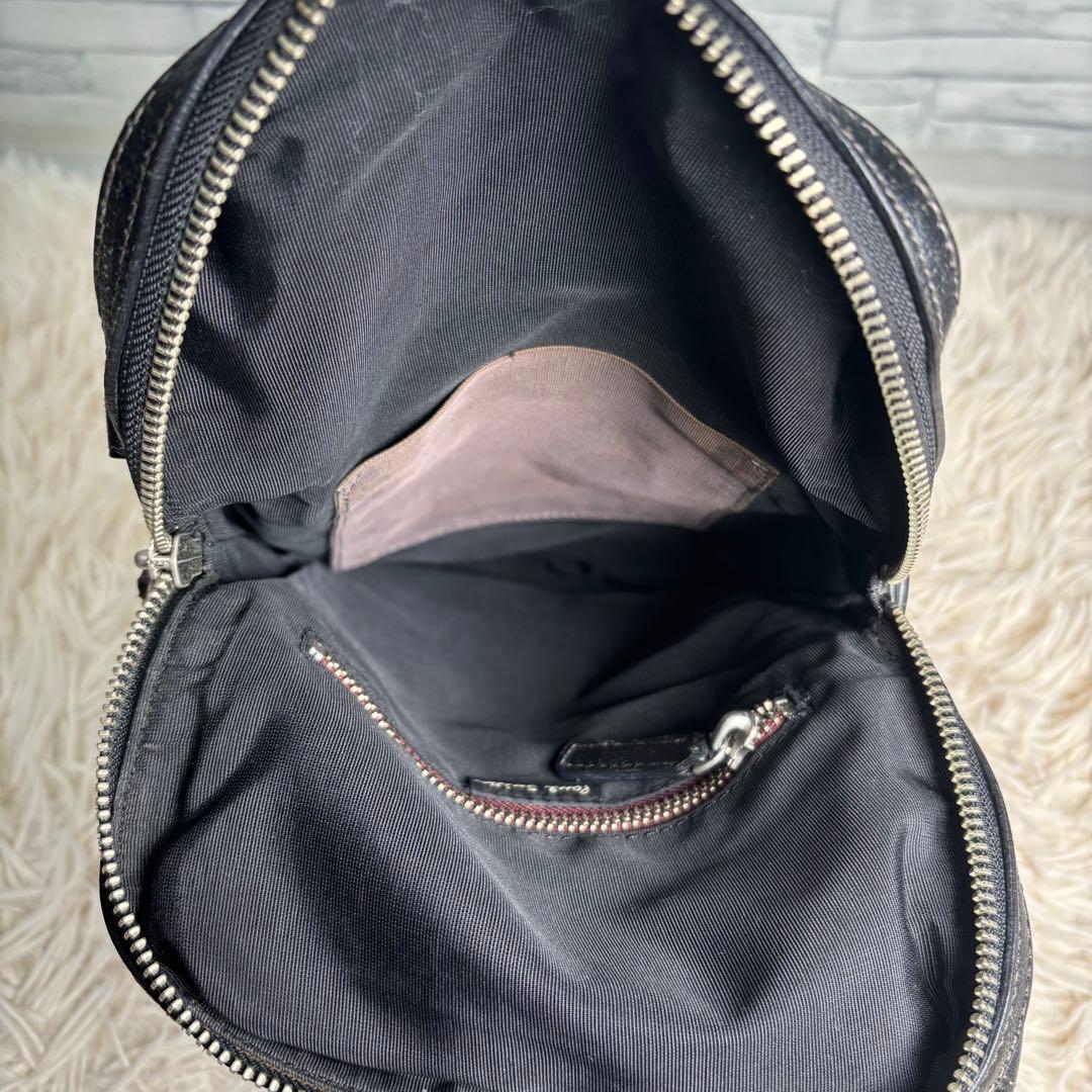 Paul Smith ポールスミス　オールレザー　ボディバッグ　スリングバッグ