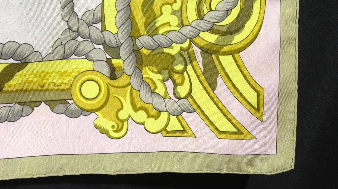 HERMES エルメス　大判スカーフ　カレ90　 D563