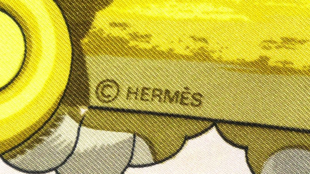 HERMES エルメス　大判スカーフ　カレ90　 D563