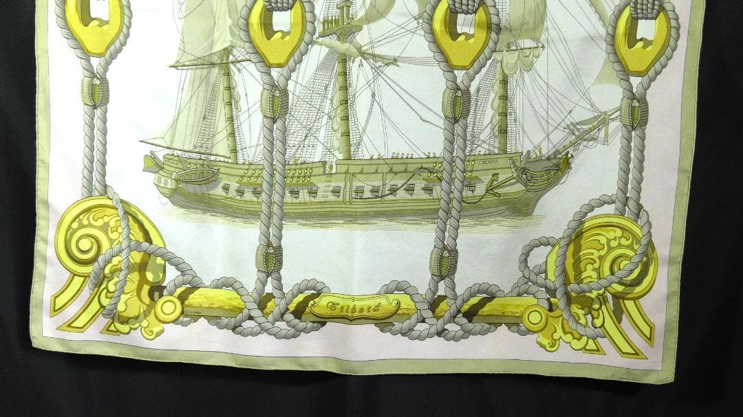 HERMES エルメス　大判スカーフ　カレ90　 D563