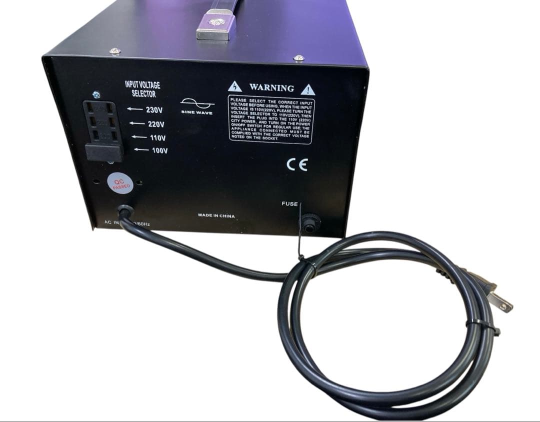 【開封・未使用】 Beleeb 変圧器 昇圧機 降圧機 BLB-5000VA