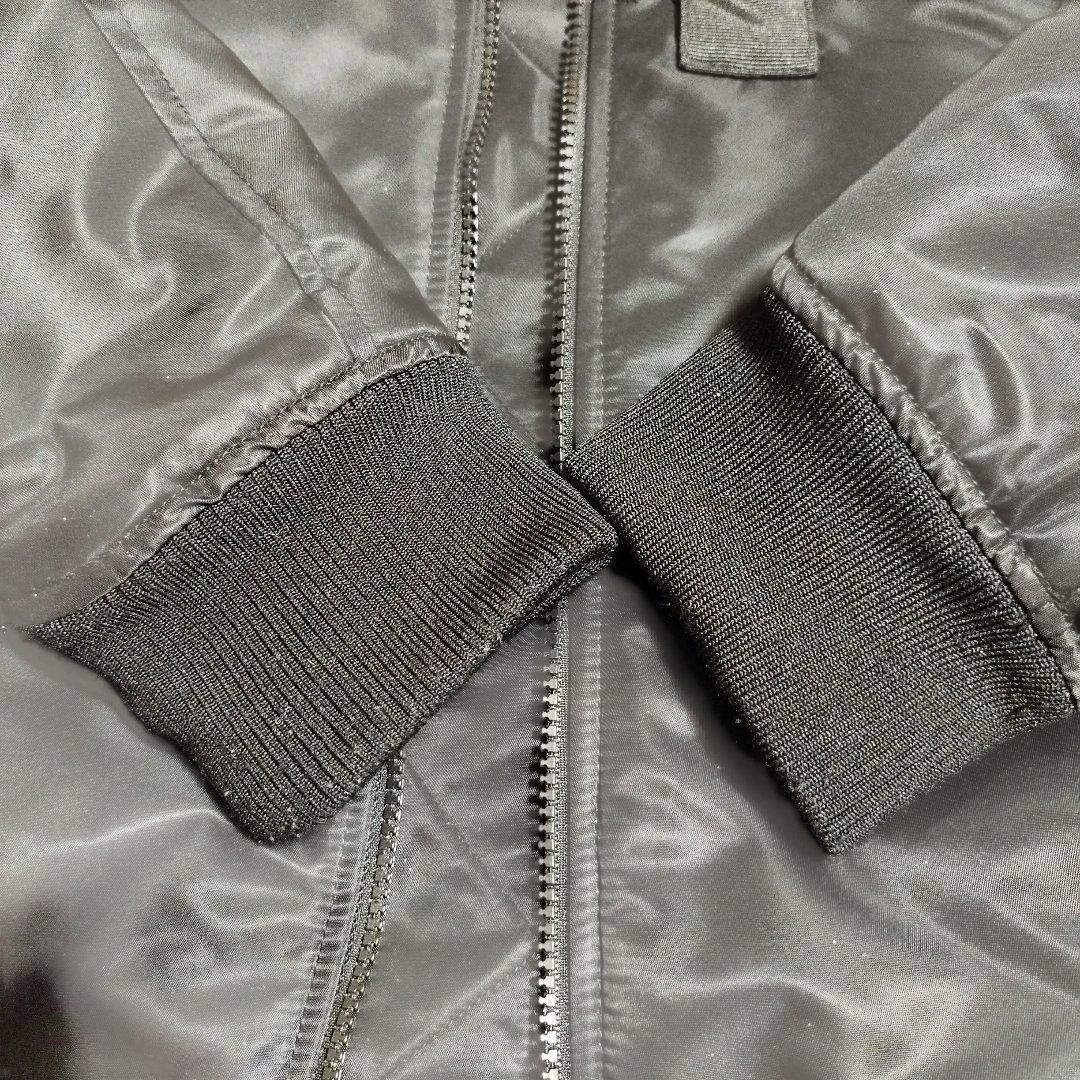 ユニクロ限定+J ハイブリッドダウンオーバーサイズ復刻コラボMA-1 (XL)