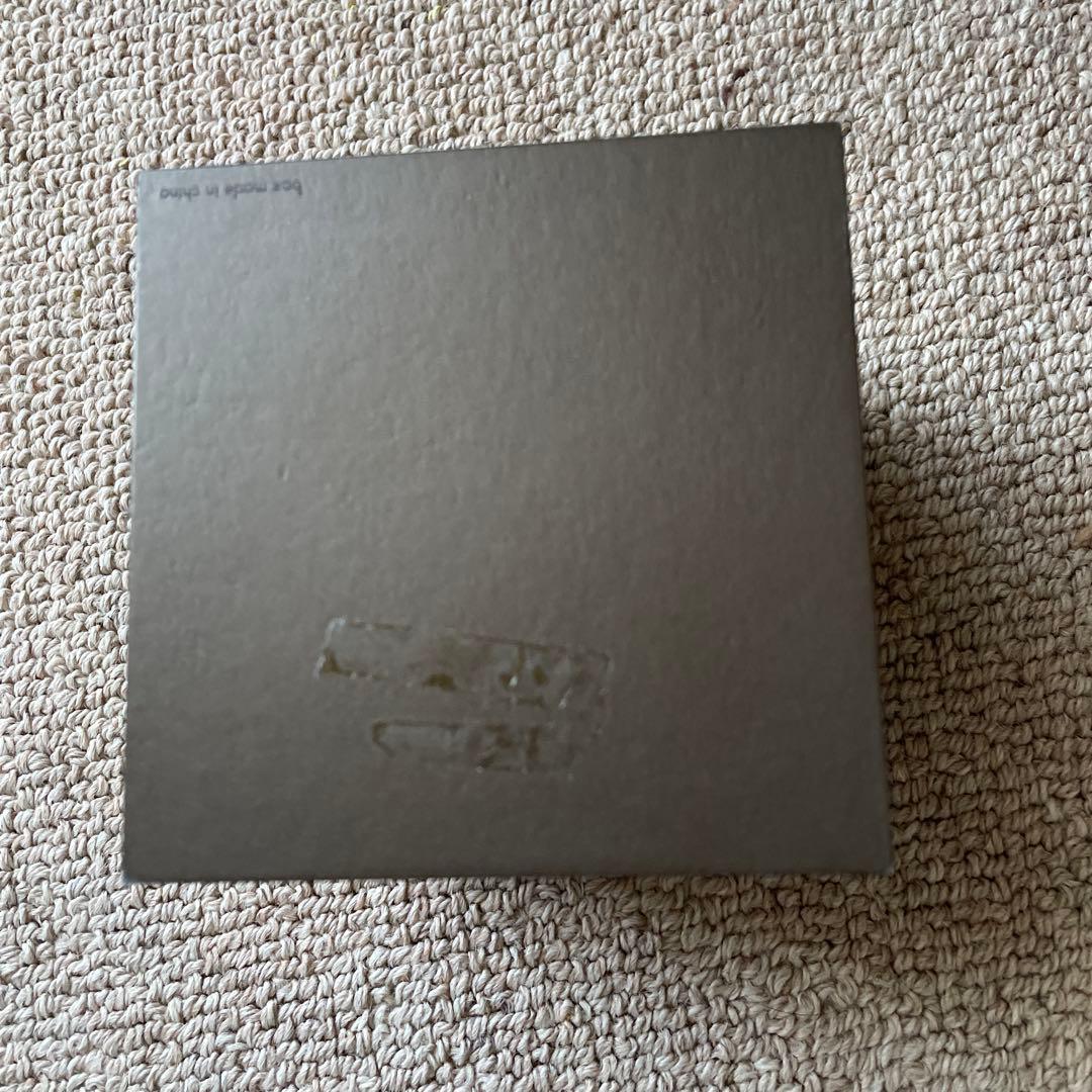 GUCCI 腕時計シルバー箱付き　電池切れ