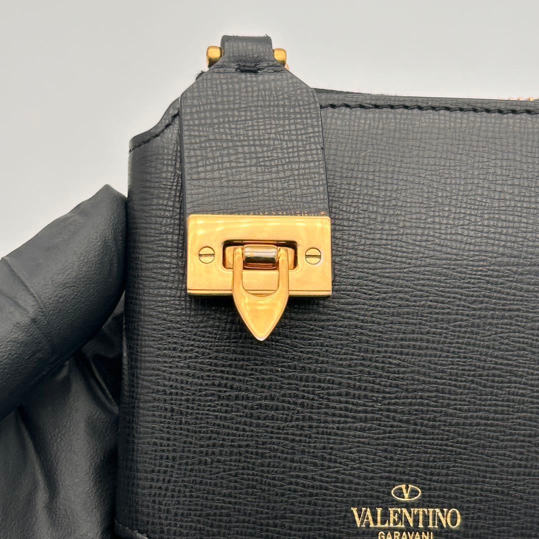 ✨極美品✨ VALENTINO ヴァレンティノ 二つ折り財布 高級 希少性大✨