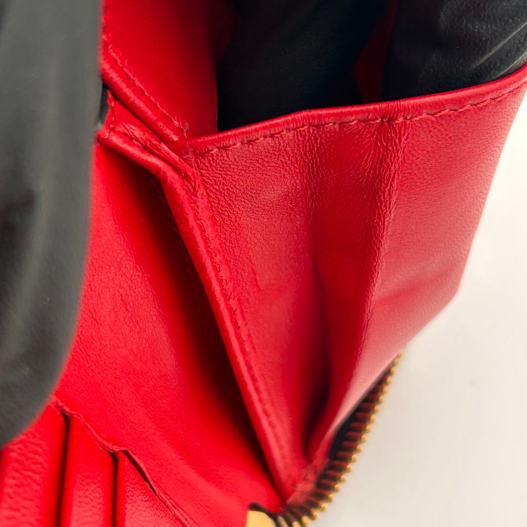 ✨極美品✨ VALENTINO ヴァレンティノ 二つ折り財布 高級 希少性大✨