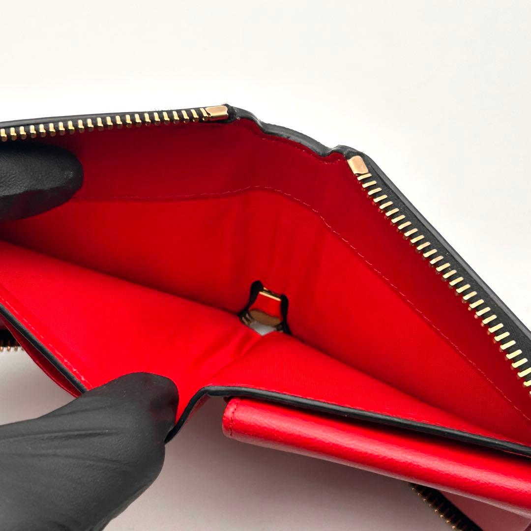 ✨極美品✨ VALENTINO ヴァレンティノ 二つ折り財布 高級 希少性大✨