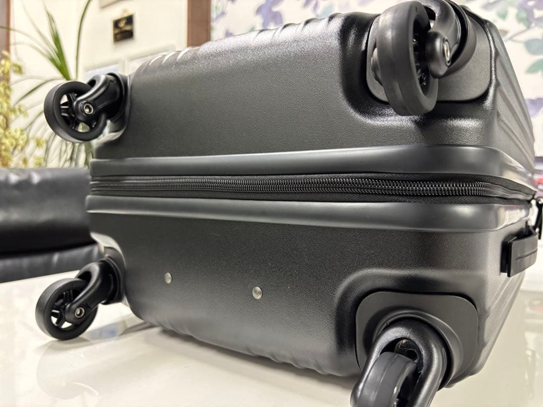 『よっしーさま専用』Mercedes-Benz スーツケース キャリーケース