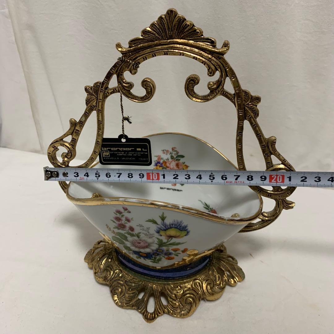 ブロンポール（Bronpor）装飾用ポーセリンバスケット 金メッキフレーム付き