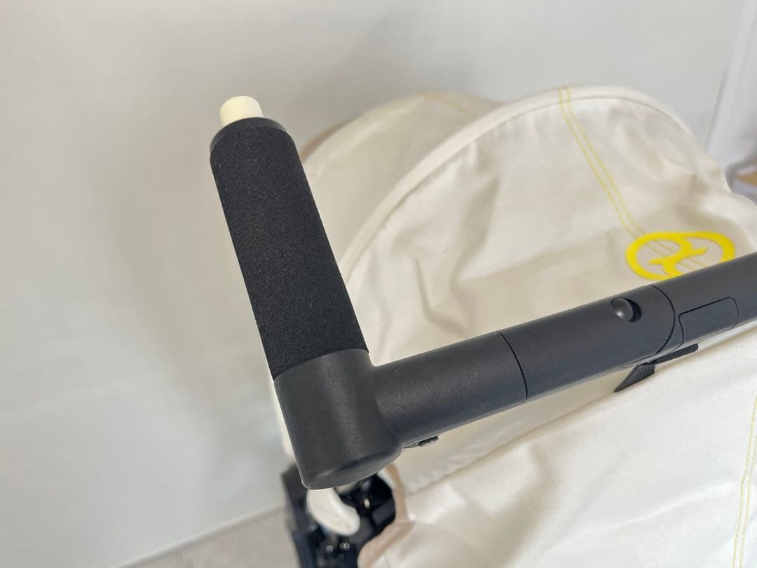 【cyber】サイベックス　 リベル シーシェルベージュ バンパーバー付き