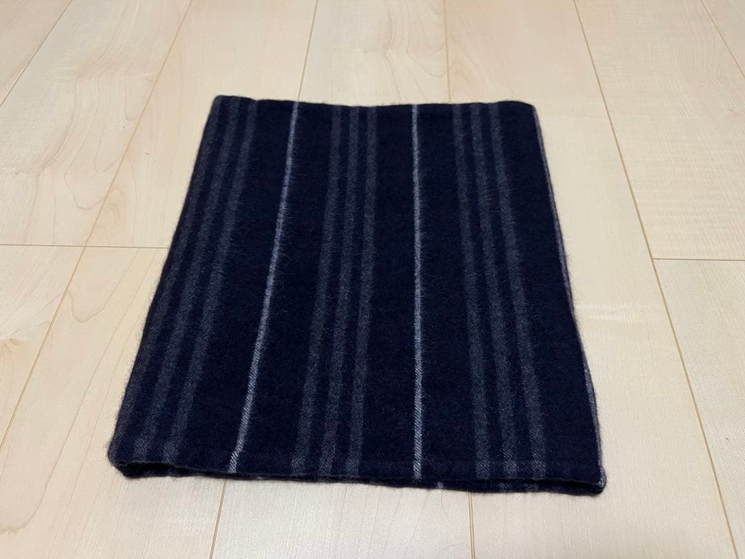 バーバリー　スヌード　ネックウォーマー　マフラー 濃紺　ネイビー系