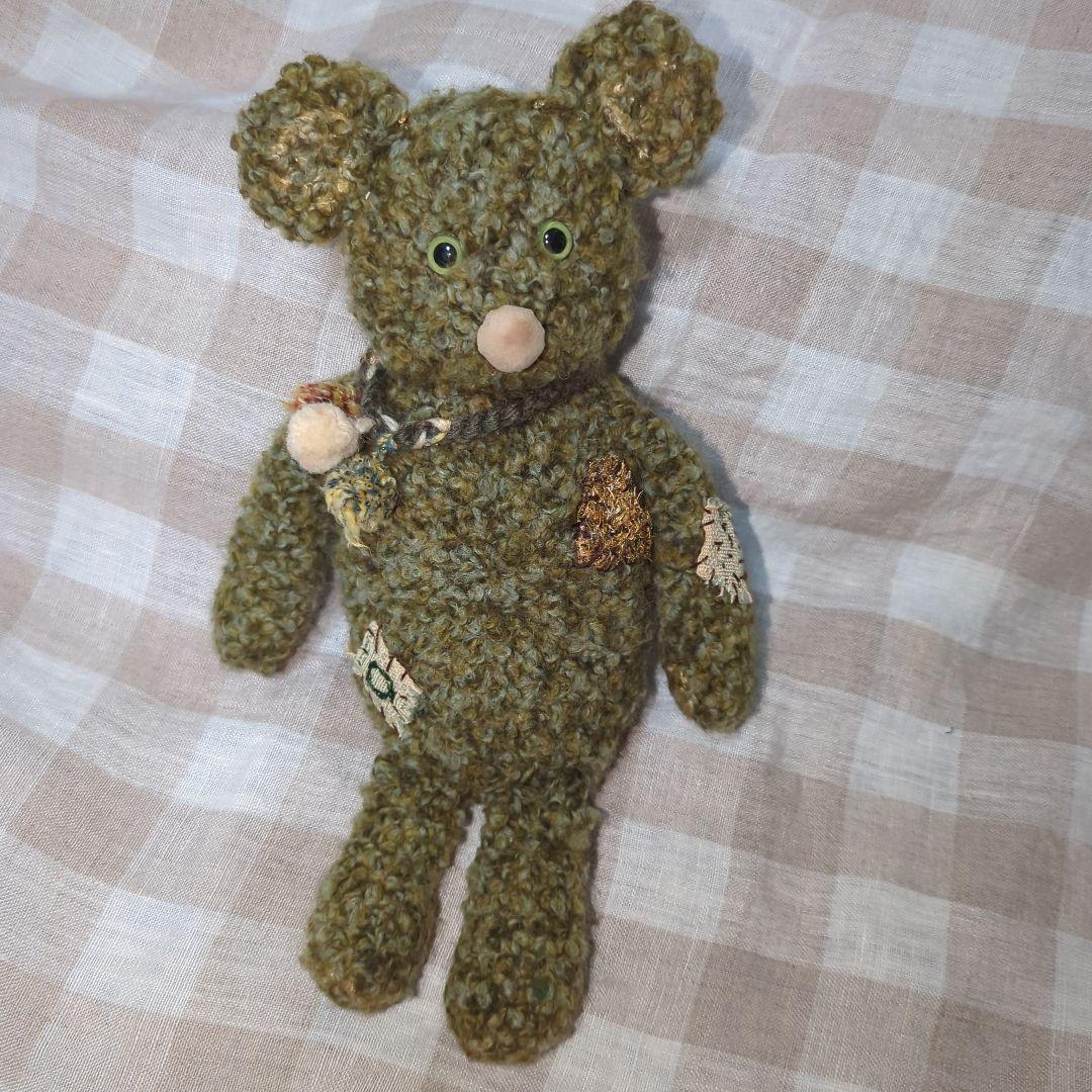 テディベア　緑色のクマ　熊　編みぐるみ　元気の出る顔