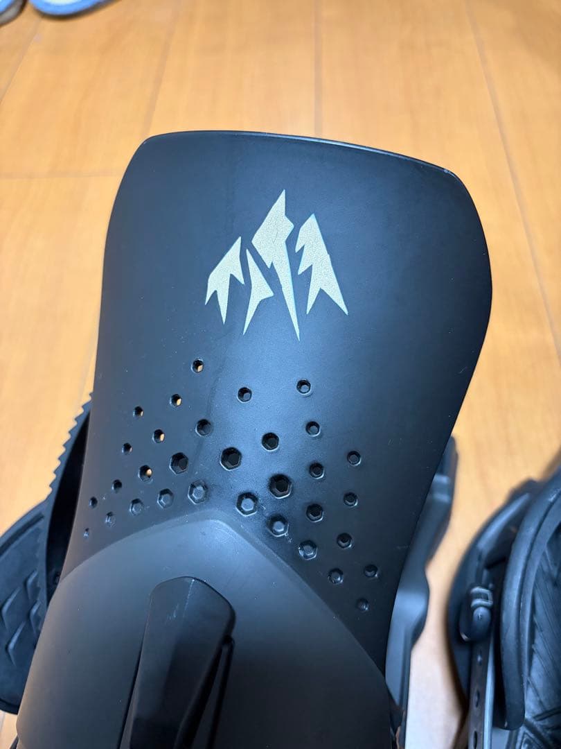 JONES スノーボードビンディング　now