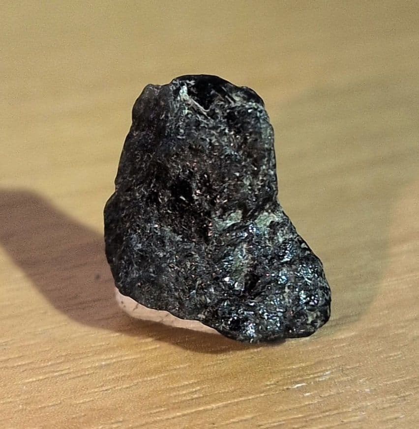 アレキサンドライト　希少宝石鉱物標本