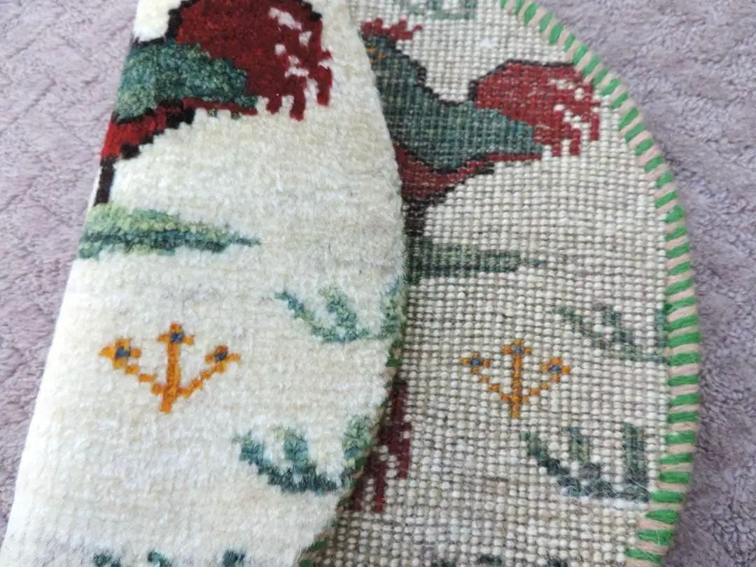 円形 ペルシャシラーズ産手織りウール製座布団サイズギャッベニワトリ柄、本物.保証