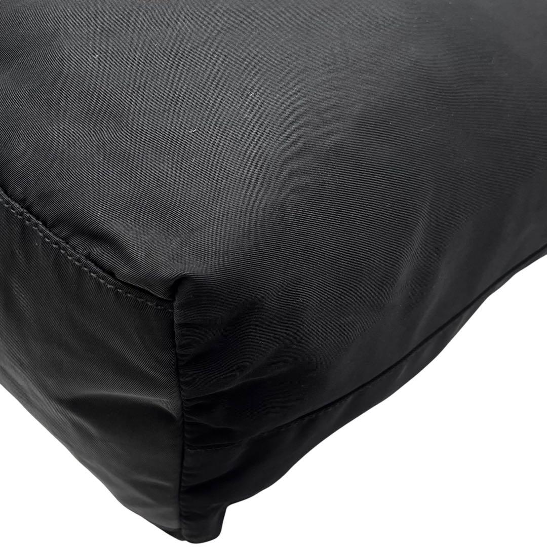 PRADA プラダ　ボストンバッグ　トートバッグ　大容量　旅行バッグ　ナイロン