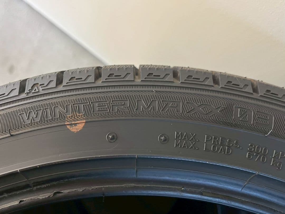 245/40R19 国産 バリ山 2020年数 スタッドレス 4本