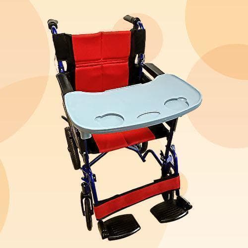 美品✨一台のみ✨車椅子/介助用お出かけ車いす＊テーブル・クッション付折り畳式