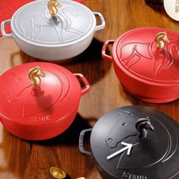 【フォロワー様引5%済】STAUB 丙午馬年 ホース ツマミ ブラック 海外限定
