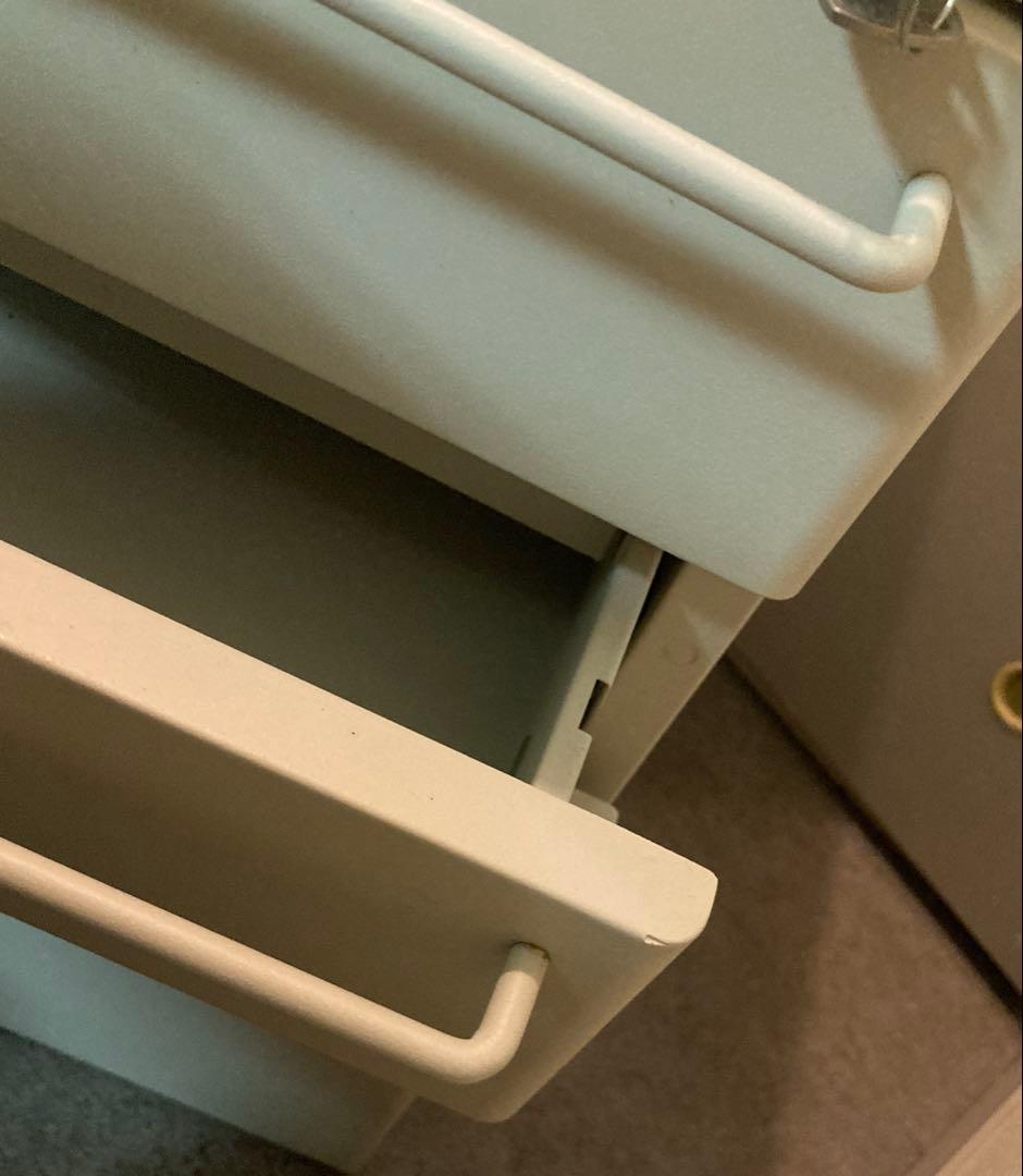 超おしゃれ　テーブル　伊勢丹購入　無印良品 デスクワゴン　廃番品　超貴重　鍵付