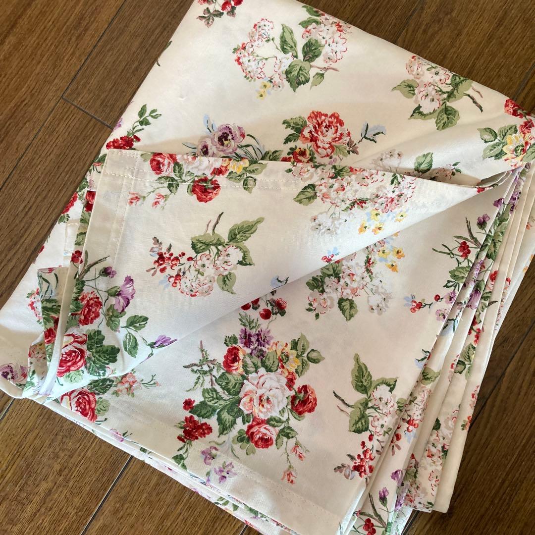 しろくま様　table runner ローラアシュレイ