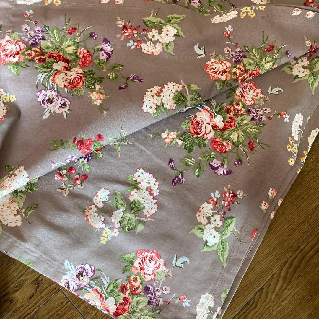 しろくま様　table runner ローラアシュレイ