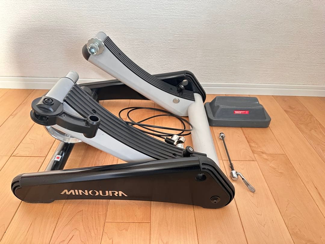ミノウラ　MINOURA ローラー台 7段階調整 LR541