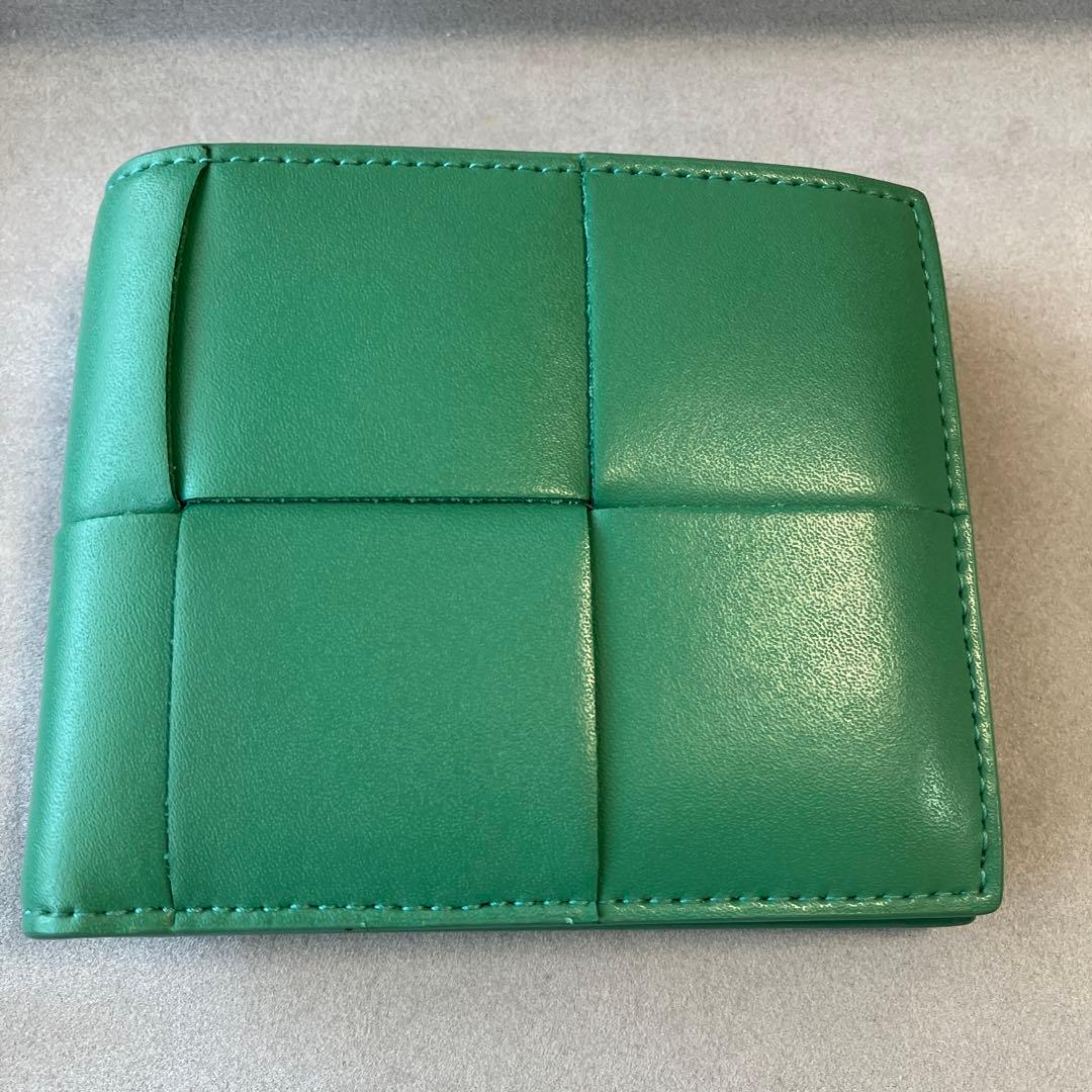 BOTTEGA VENETA カセット　マキシイントレチャート　二つ折り財布