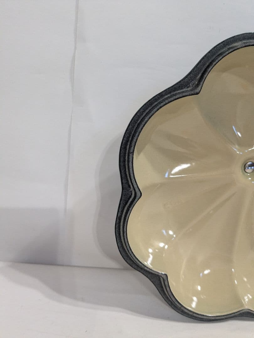 レア品未使用 ル・クルーゼ　ココット　パンプキン　カボチャ　22cm　カクタス