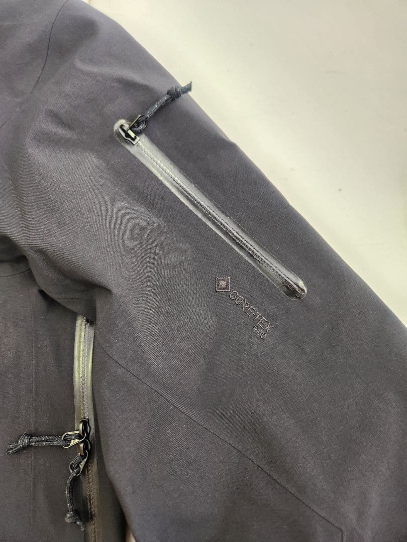 ARC'TERYX ジャケット ブラック