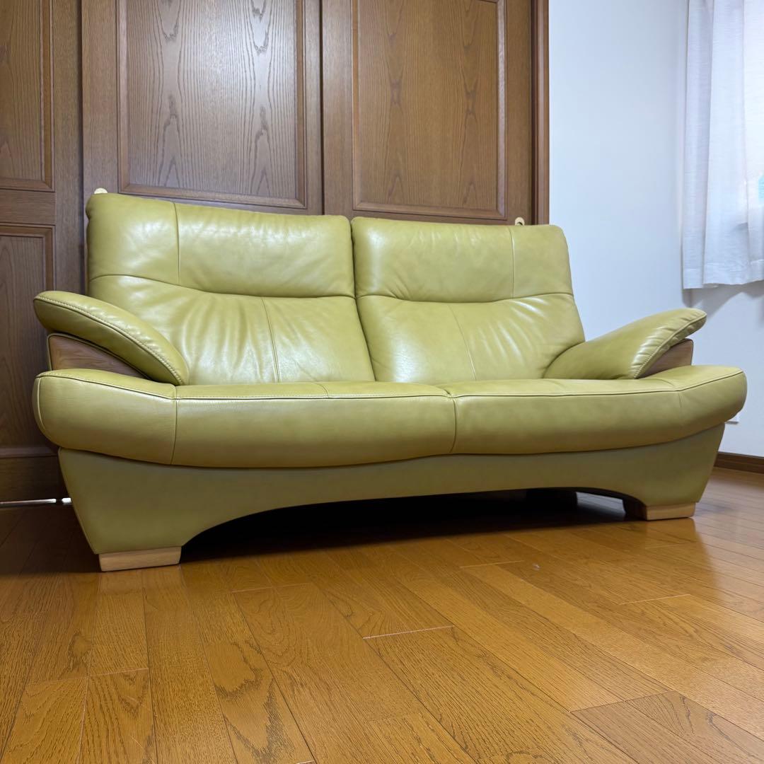 karimoku カリモク　グリーン レザー ソファ　2人掛け　黄緑　チターノ