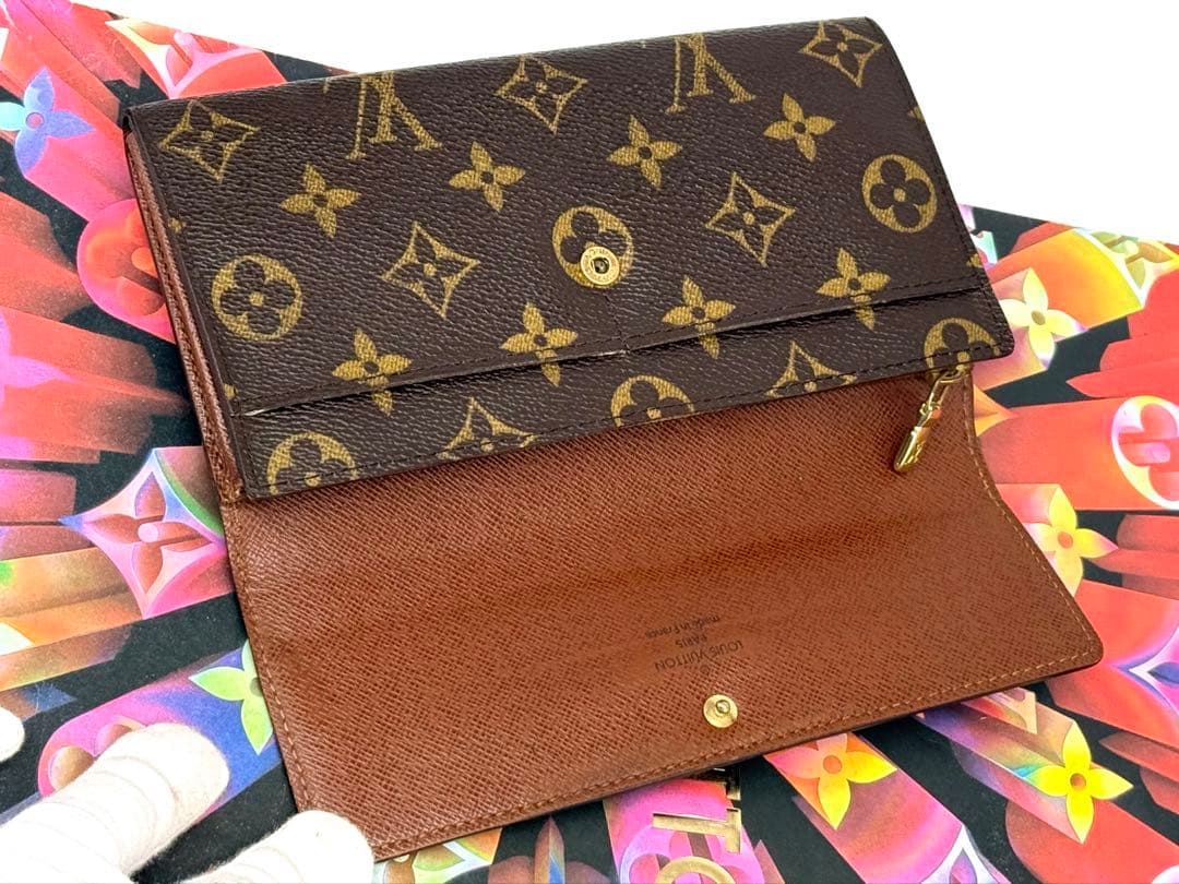 LOUIS VUITTONルイヴィトン　6枚カード入れ付き二つ折り長財布