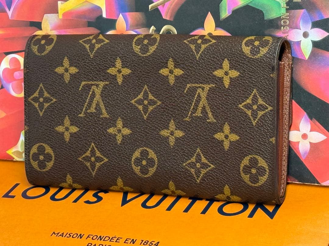 LOUIS VUITTONルイヴィトン　6枚カード入れ付き二つ折り長財布