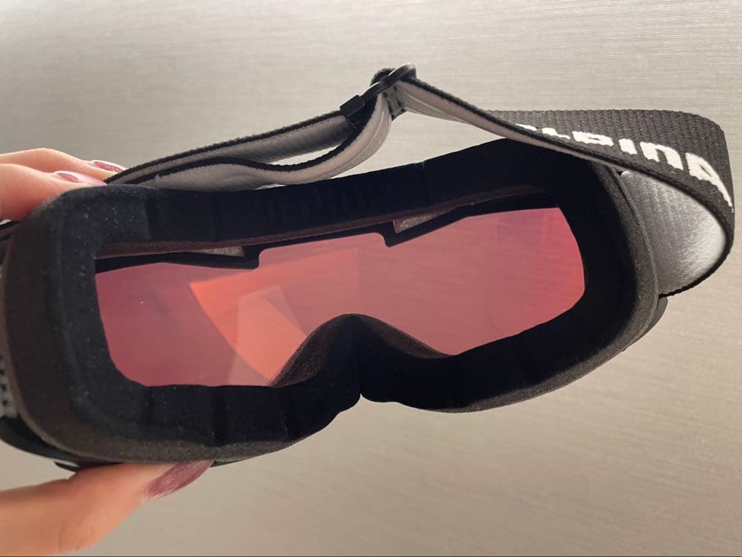 スキー　ゴーグル　グローブ　ニット帽　ホルダー　リーシュコード