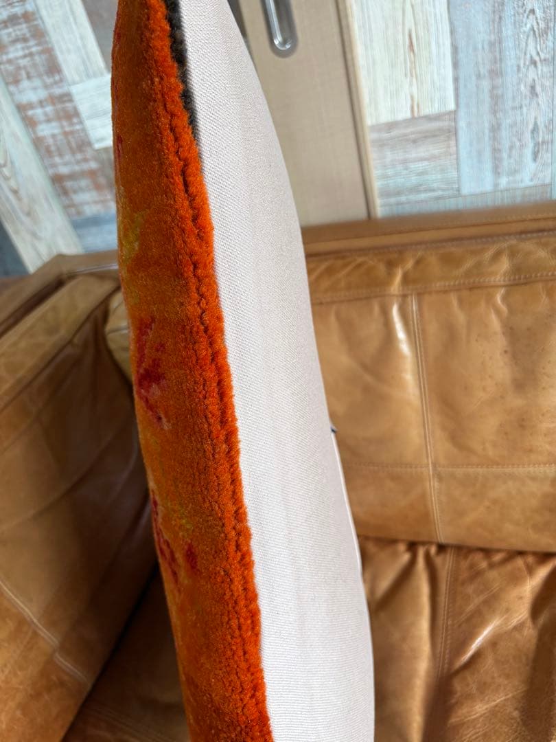 オレンジ色　アンティーク絨毯クッションカバー