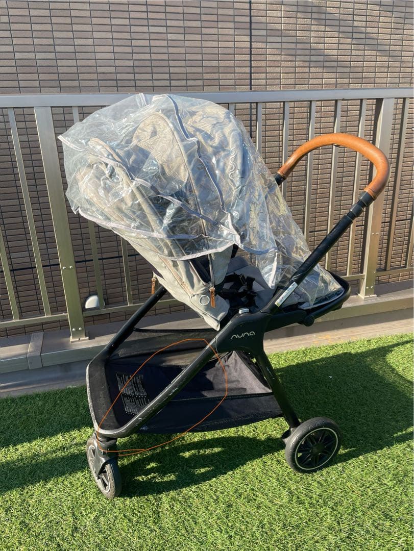 ヌナ【nuna】の外出便利アイテム3点セットです