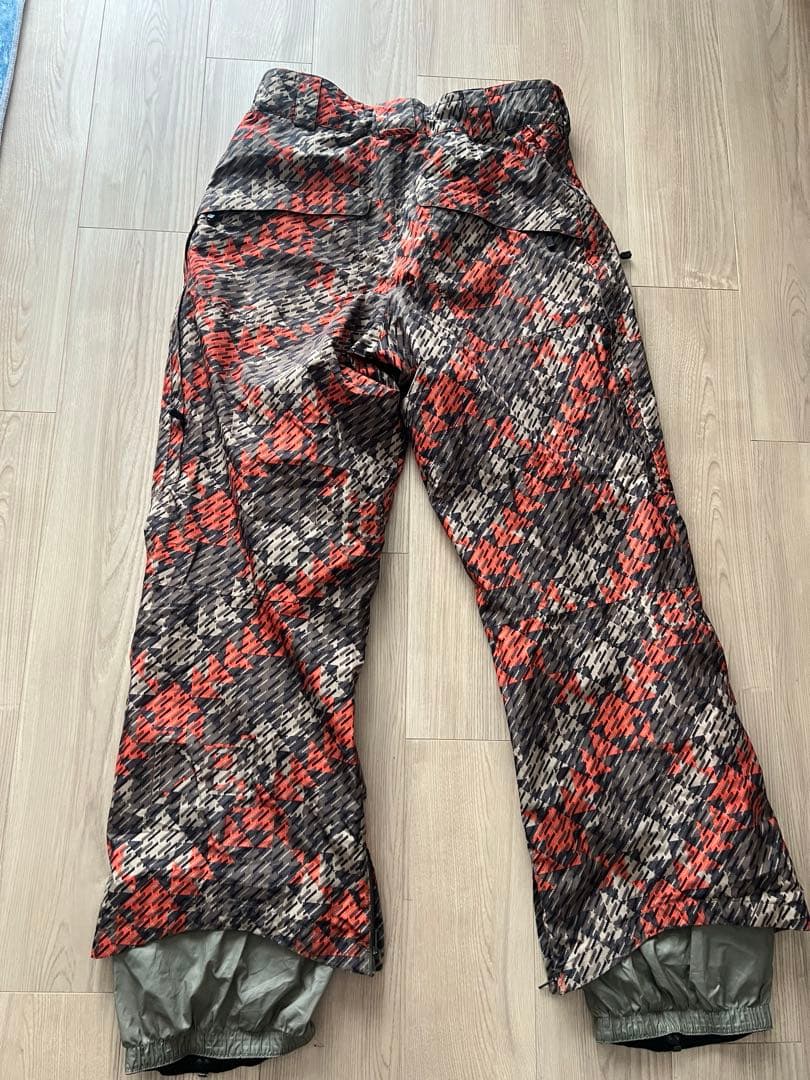 BURTON[AK] GORE-TEX スノーボードパンツ　L ゴアテックス