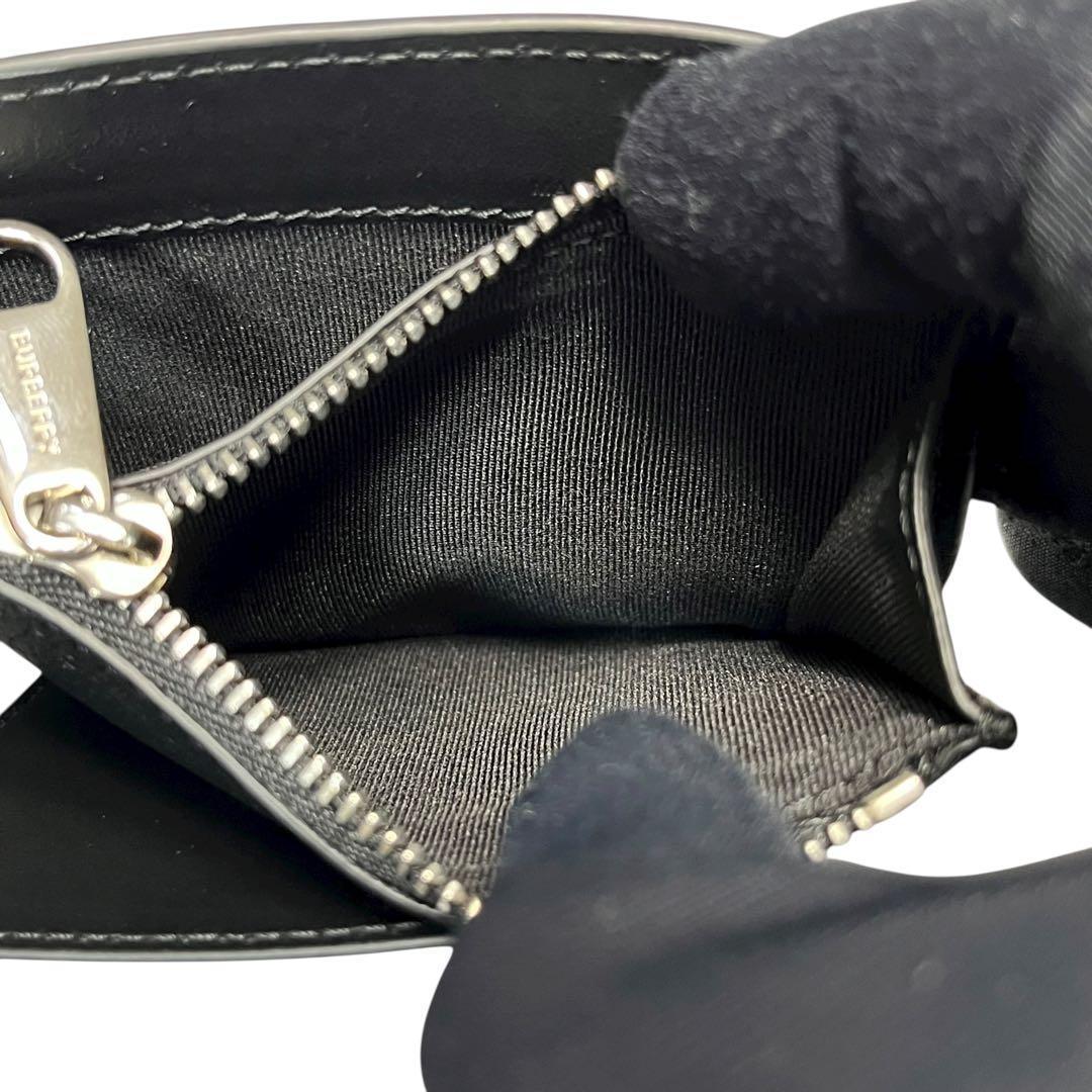 レア✨バーバリー 二つ折り財布 ロゴ刻印 レザー 大容量 ブラック 黒