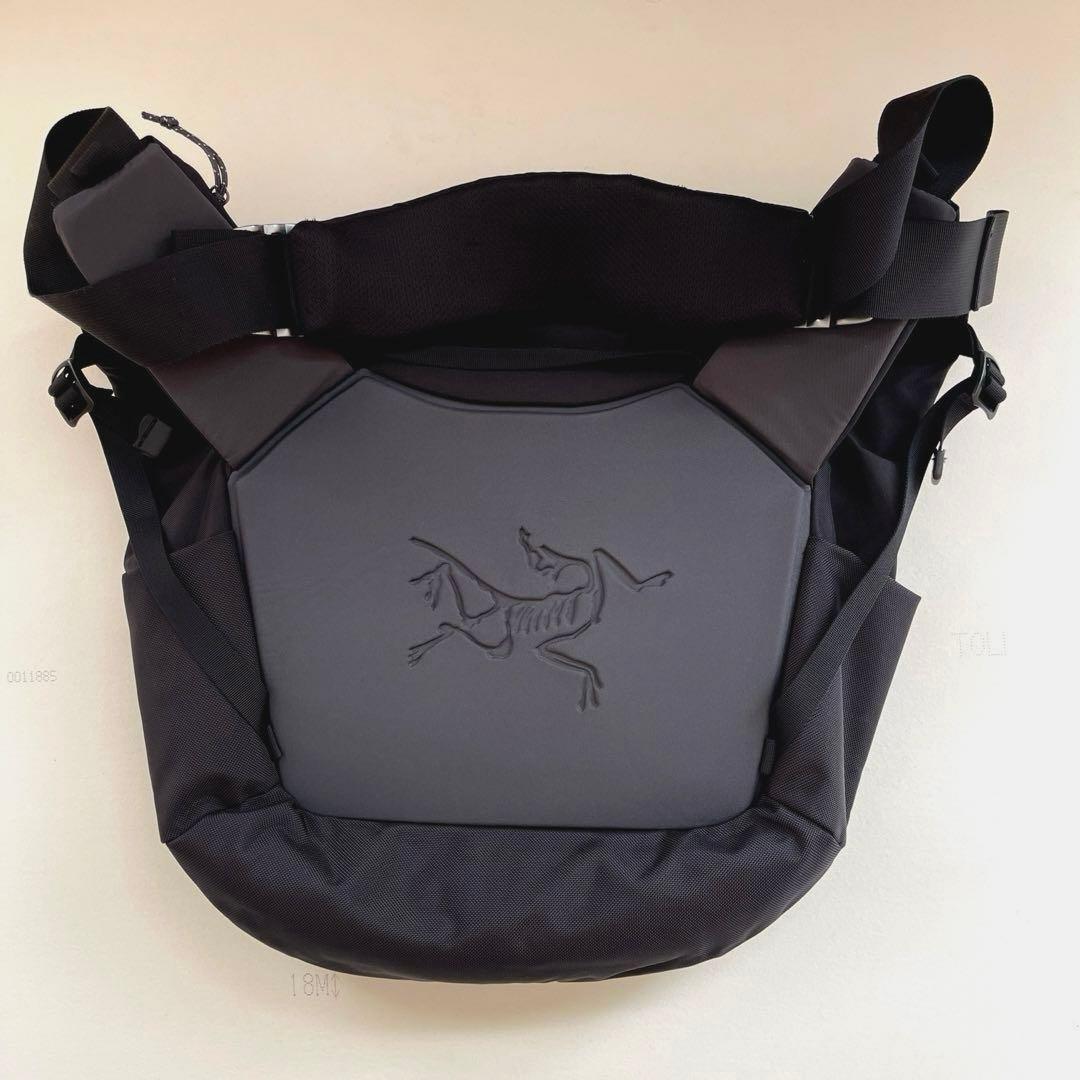 アークテリクス　Arc'teryx メッセンジャーバッグ　ミストラル16