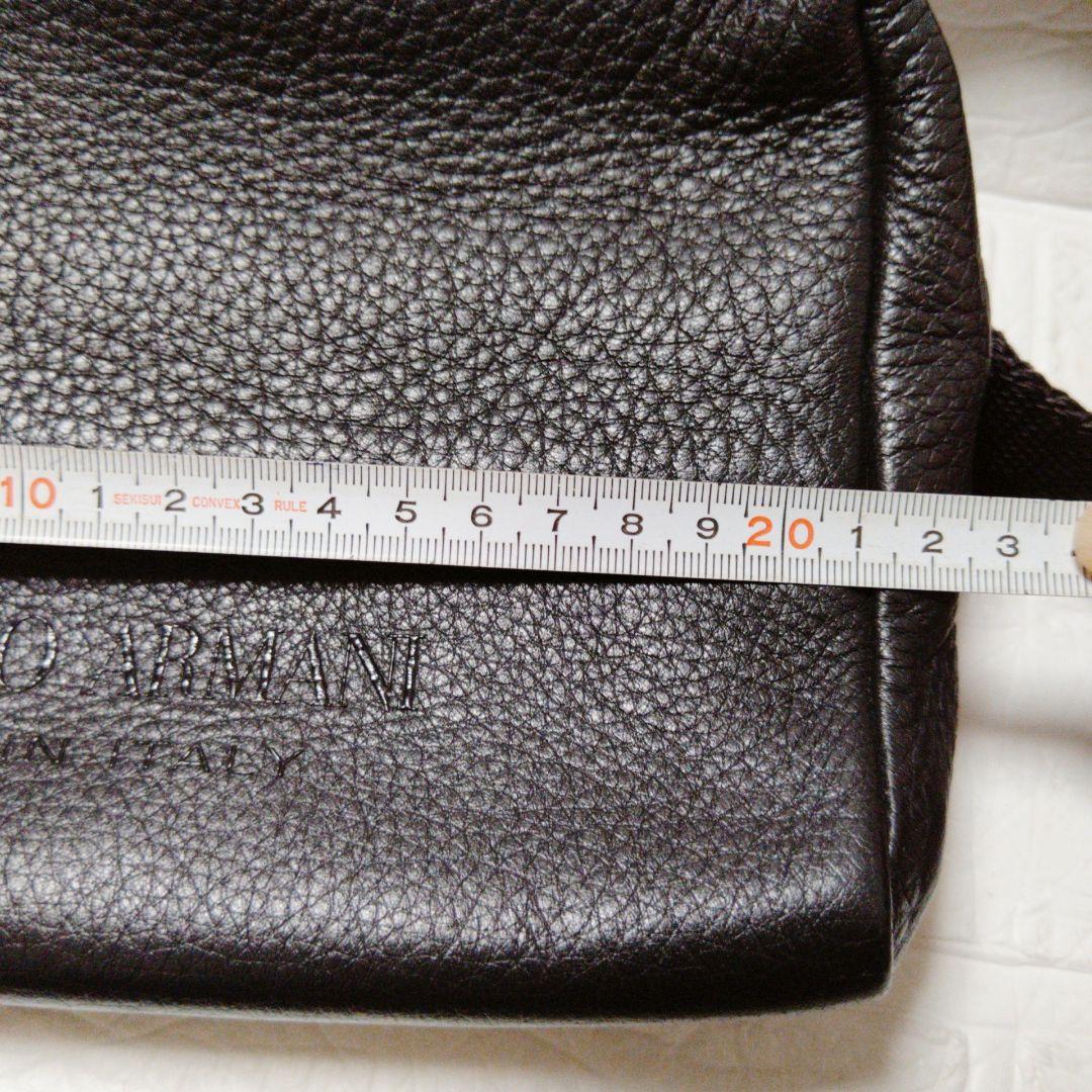 美品　ジョルジオアルマーニ　クロスボディバッグ　レザー　黒　サコッシュ