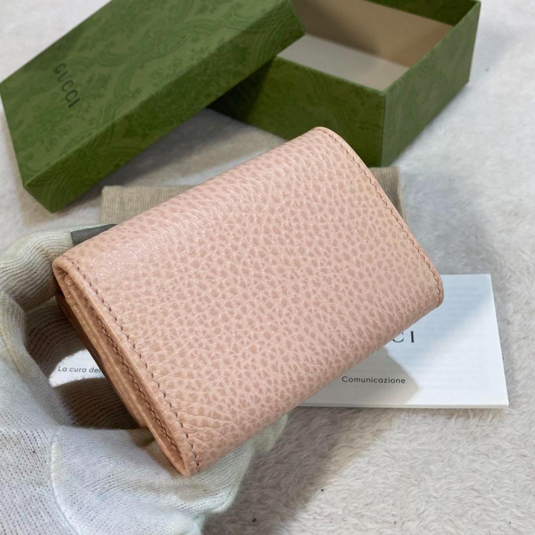 ！新品！　GUCCI グッチ　コンパクトウォレット　折り財布　ピンク